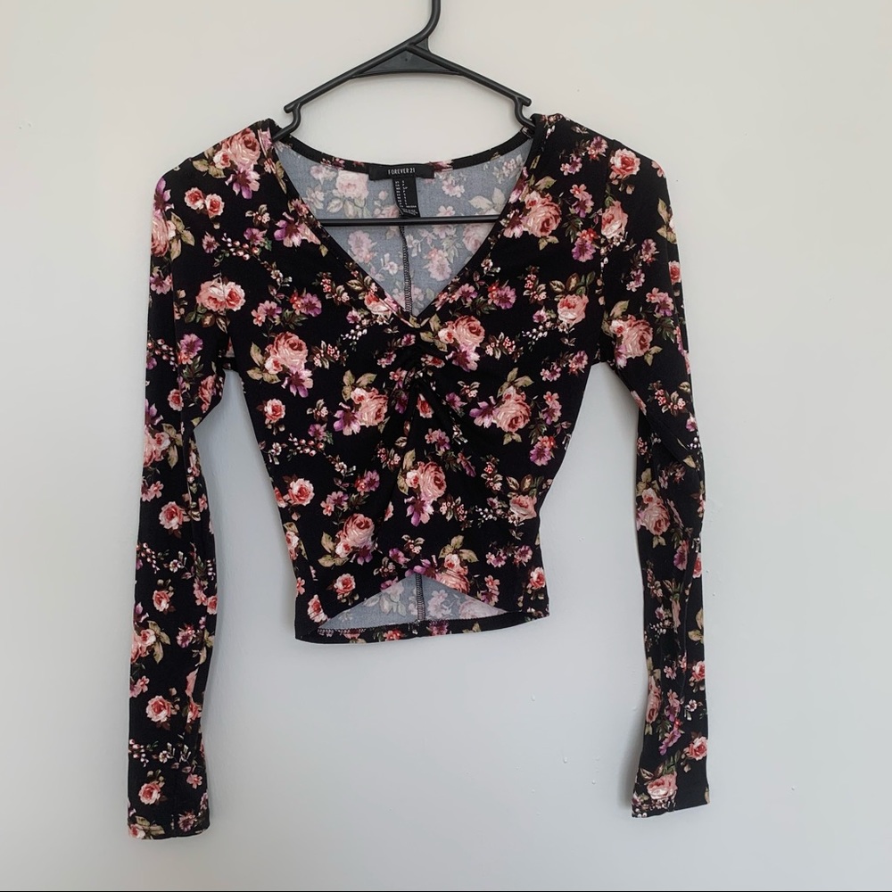 Floral v neck long sleeve crop top